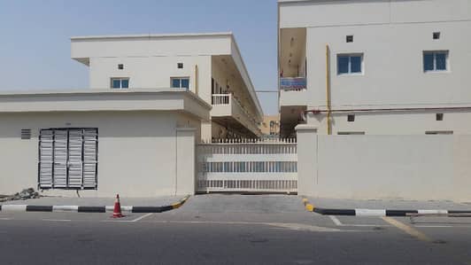سكن للعمال للايجار 80 غرفة المنطقة الصناعية 4 الشارقة سكن للعمال للايجار 80 غرفة المنطقة الصناعية 4 الشارقة