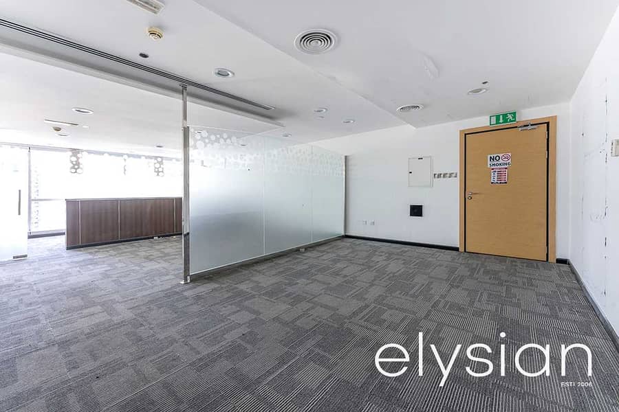 4 Vacant | Fitted Office | High Floor | Lake View