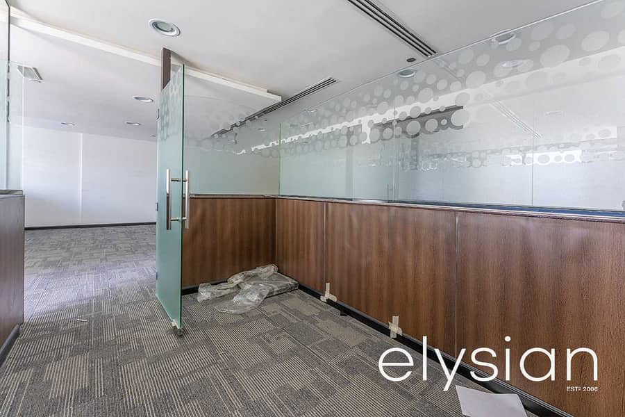 9 Vacant | Fitted Office | High Floor | Lake View