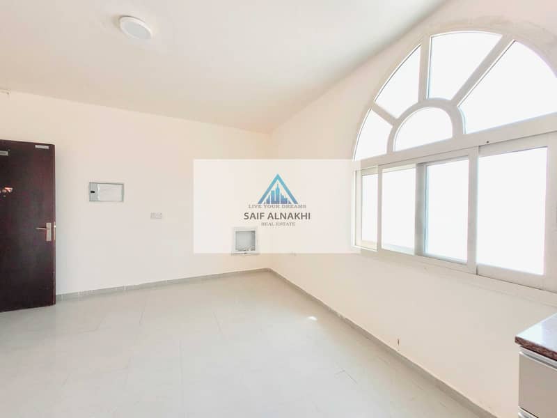 400 Sqft studio with separate kitchen 400 Sqft studio with separate kitchen