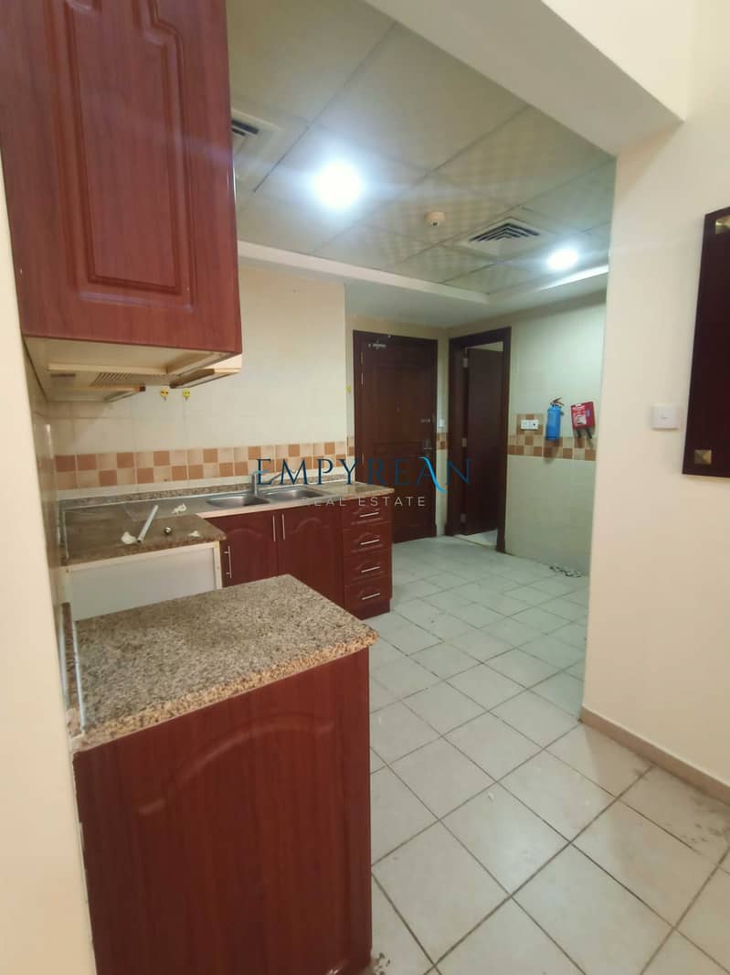 7 NEAR TO OUROWN SCHOOL45 DAYS FREE 1 BEDROOM   ONLY IN 22999 AED IN 6 CHEQUES. .