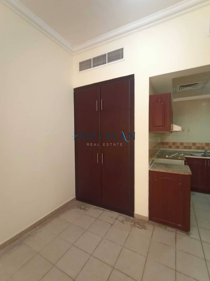 8 NEAR TO OUROWN SCHOOL45 DAYS FREE 1 BEDROOM   ONLY IN 22999 AED IN 6 CHEQUES. .