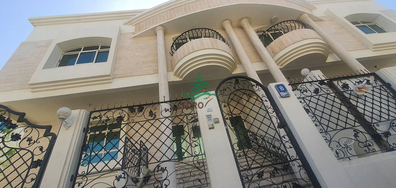 59 Spacious six bedrooms villa in khalidiya