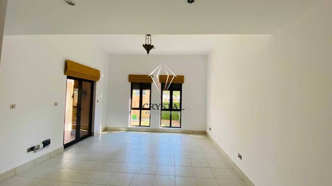 Stunning 01BR Apt. at Reehan 5 Stunning 01BR Apt. at Reehan 5