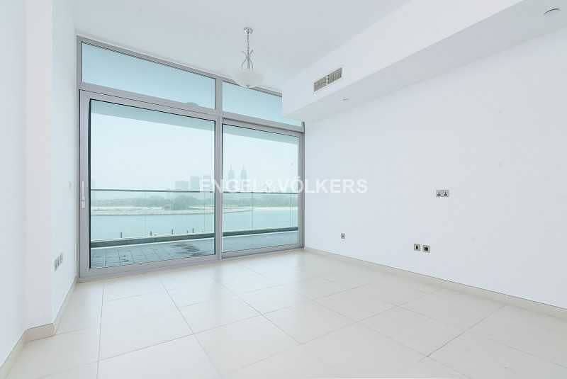 5 Bright and Spacious | Vacant Now | Full Sea View