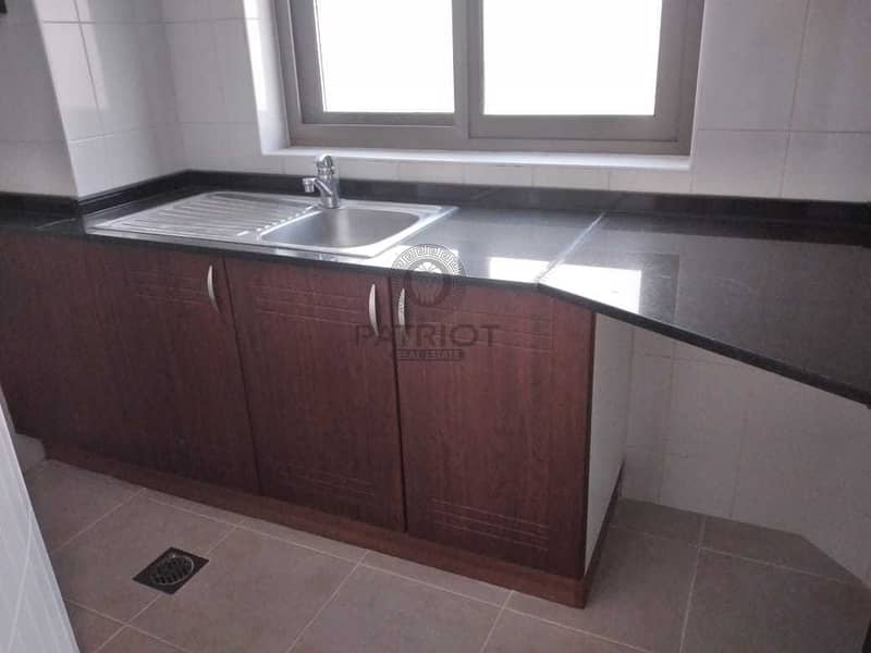 8 Cheapest studio l 5 min walk to metro l well maintained