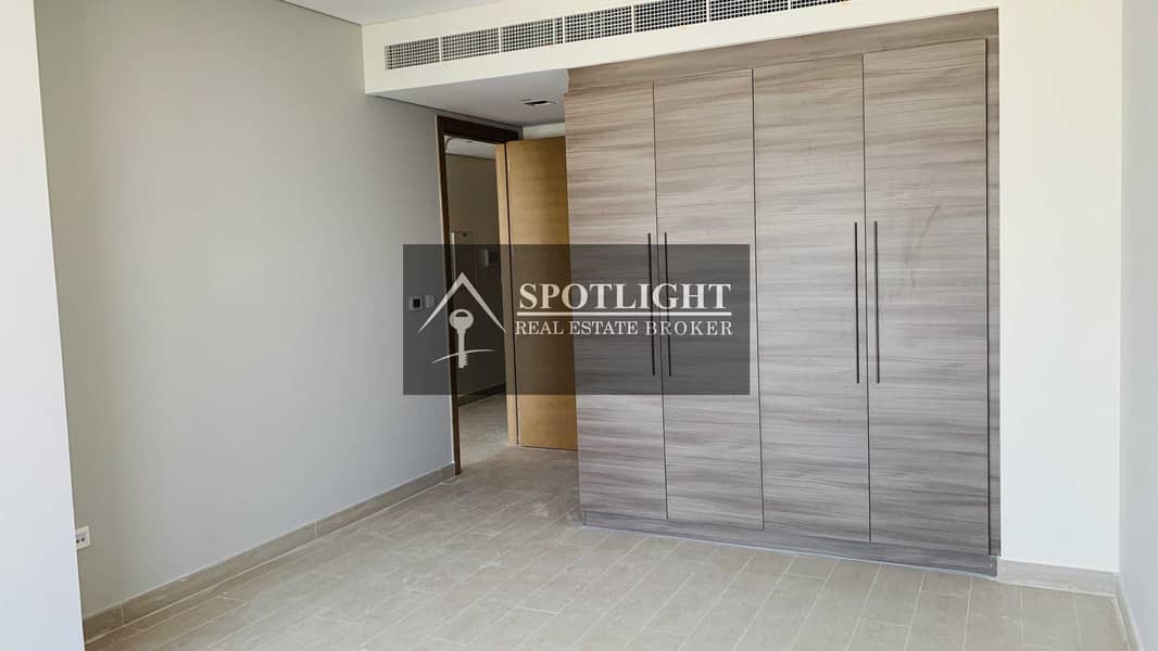 5 New Tower | 1-Br + Maid | Burj Khalifa View | Walk To Metro | Lowest Price