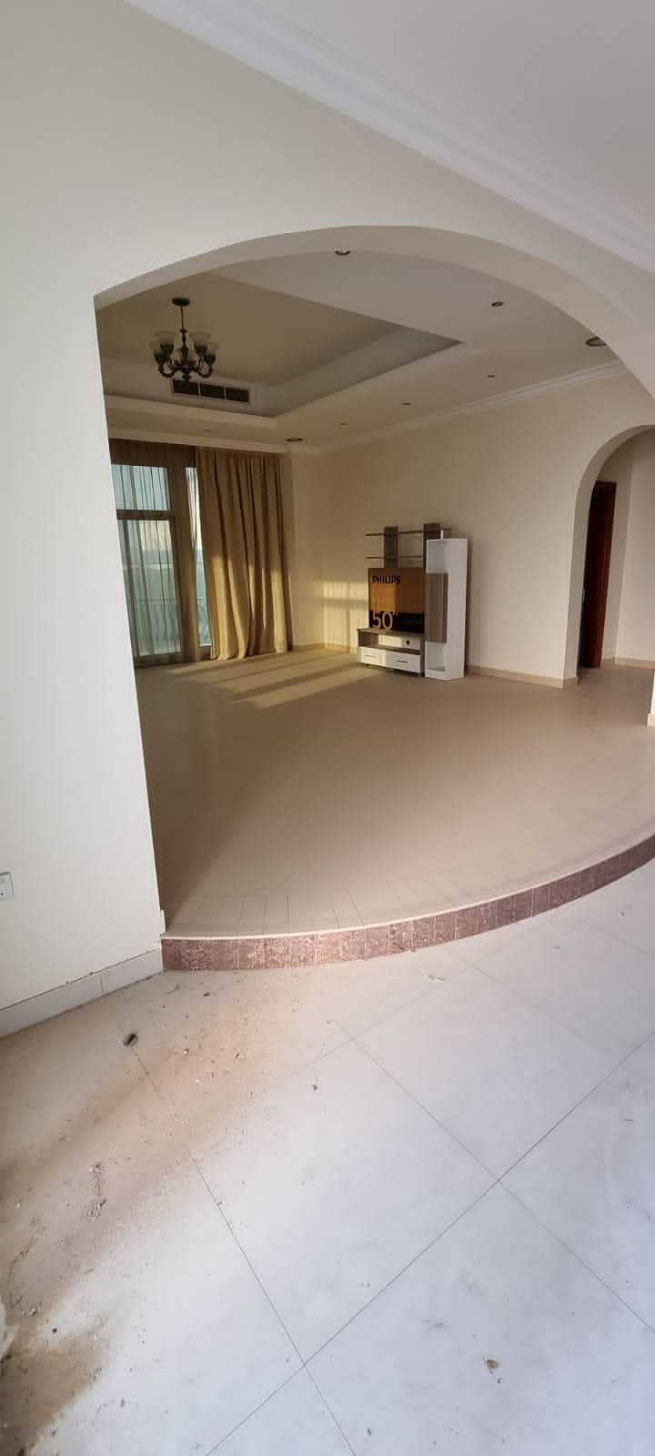 Luxury villa for rent in khawaneej first ( 5 bed + hall + living + dining +