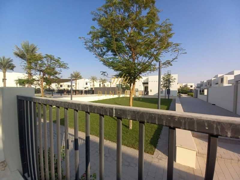 2 Iconic Living l 3 Bed+Maid |Amazing Location
