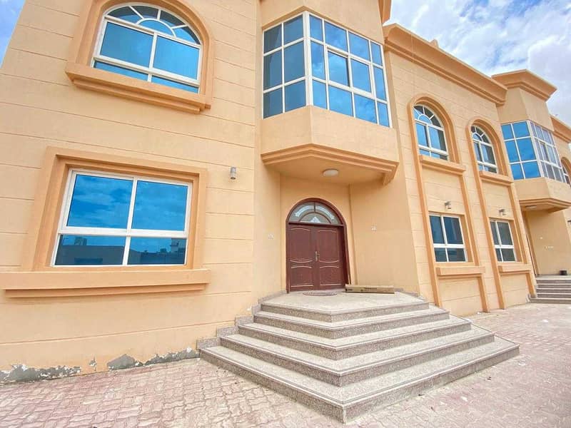 FAMILY COMMUNITY 3 BEDROOM HALL PRIVATE ENTRANCE  WITH SEPARATE KITCHEN MAID ROOM IN KCA