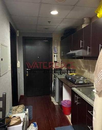 Studio I Vacant I Well Kept