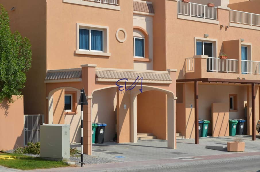 AMAZING PROPERTY 4Beds Single Row corner Private Garden AMAZING PROPERTY 4Beds Single Row corner Private Garden