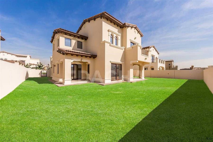 Stunning Type 4 I Pool Views I Large Corner Plot Stunning Type 4 I Pool Views I Large Corner Plot