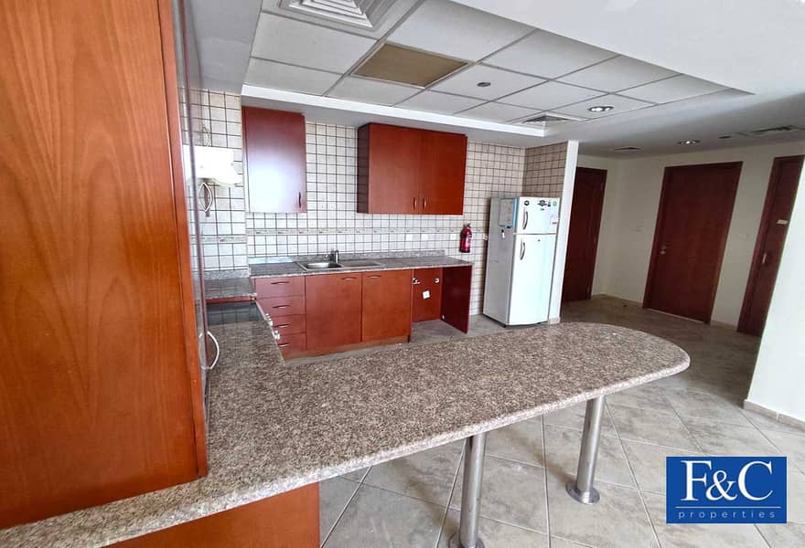 6 Furnished | Spacious Unit | Well Maintained