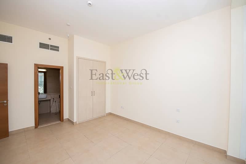 7 Prime Location | 1 BR  Direct from the owner | Canal View