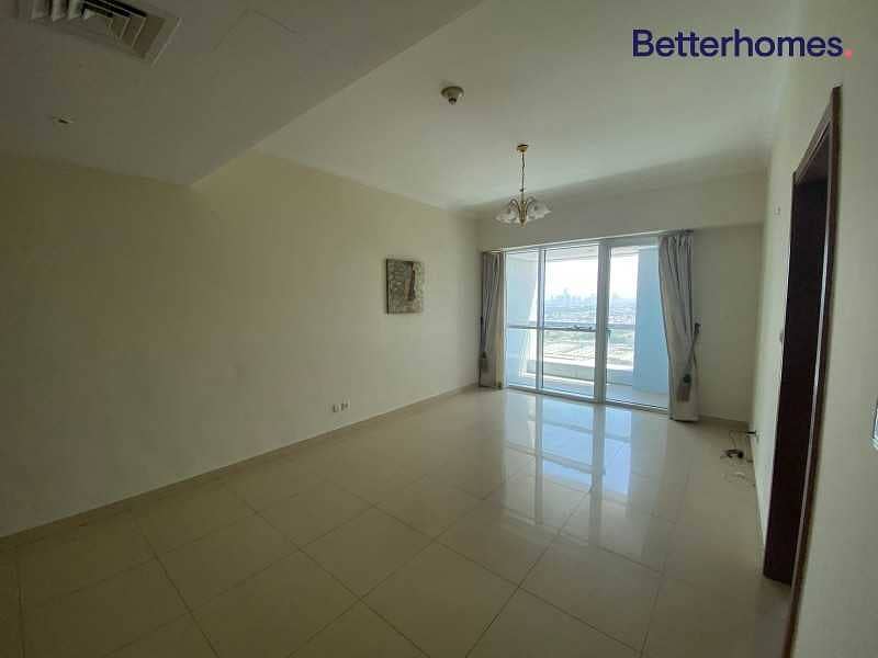 11 Park View| Balcony| Well Maintained| Vacant