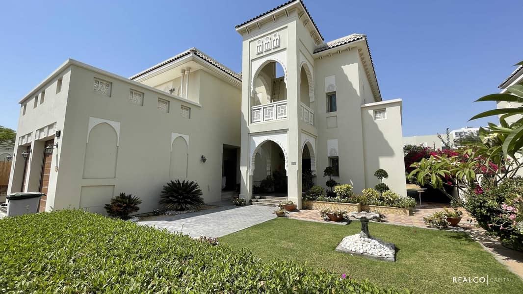 Magnificent single row Quortaj 5 Bedroom for sale Magnificent single row Quortaj 5 Bedroom for sale