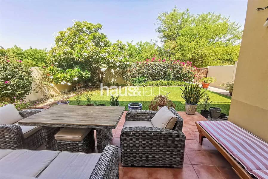 Quiet Location | White Kitchen | Maids and Study Quiet Location | White Kitchen | Maids and Study