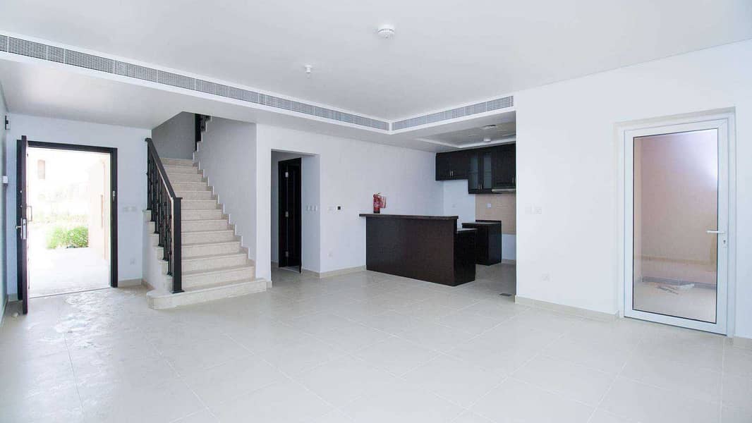 Gorgeous Townhouse on a Single Row Gorgeous Townhouse on a Single Row