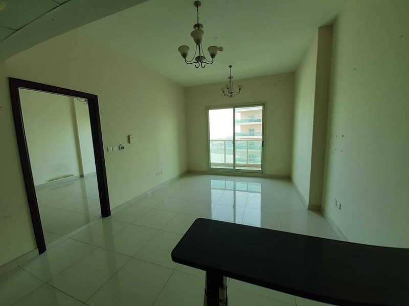 6 SPACIOUS - ONE BED FULLY FURNISHED - VACANT