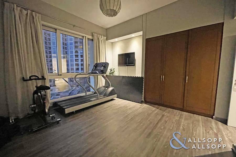 6 Exclusive & Upgraded 2 Beds | Sunset View