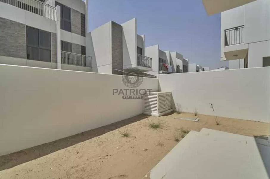 3 BRAND NEW SINGLE ROW END MIDDLE UNIT WITH L SHAPE GARDEN 3 BEDROOM + MAIDS TOWNHOUSE ON RENT AT JUST 65K AED