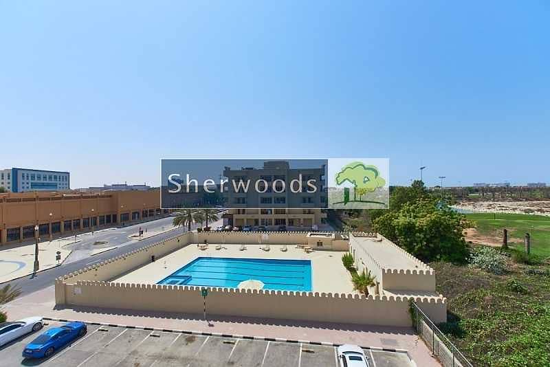 Large Studio Magnificent Pool & Golf View