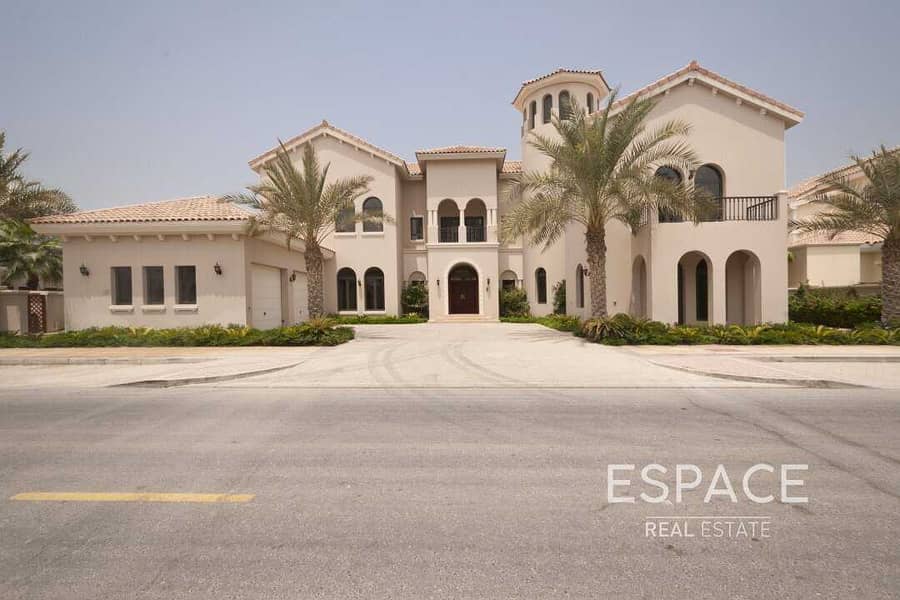 3 Exceptionally Well Maintained - 6BR Villa with Direct Beach Access