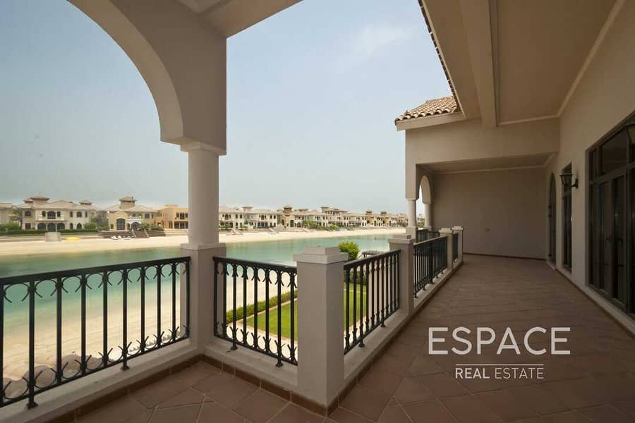 9 Exceptionally Well Maintained - 6BR Villa with Direct Beach Access