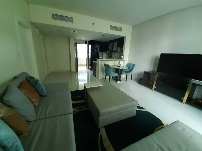 9 HUGE 1 BR LUXURIOUS APARTMENT IN BUSINESS BAY