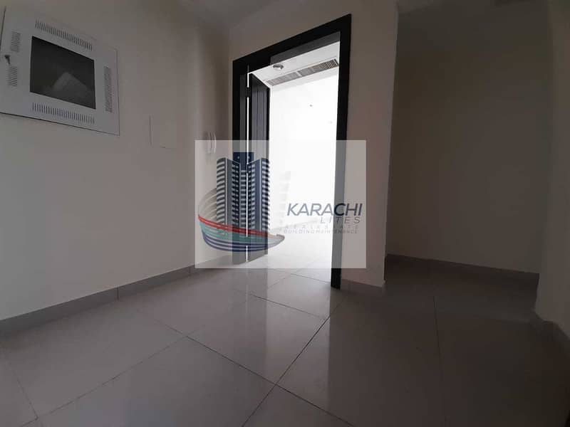 20 SPECIOUS TWO BEDROOMS APARTMENT WITH 3 WASHROOMS & BASEMENT PARKING