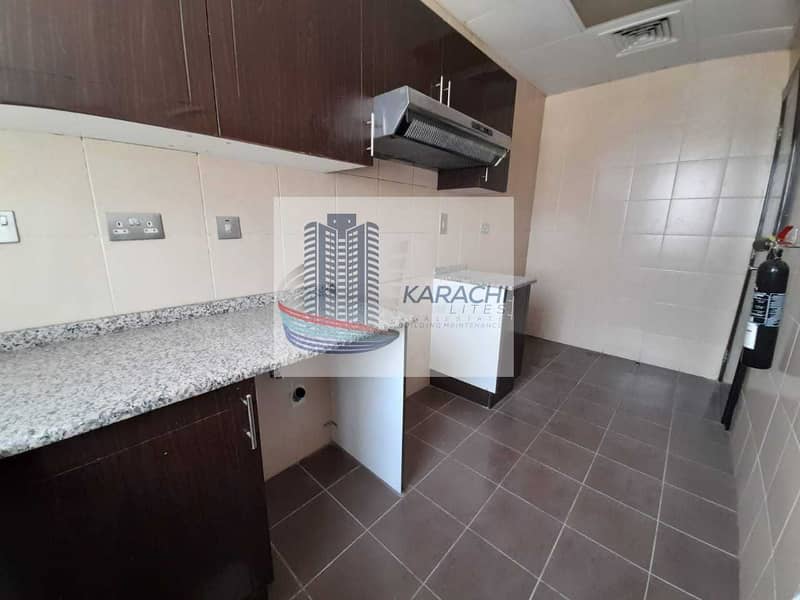 21 SPECIOUS TWO BEDROOMS APARTMENT WITH 3 WASHROOMS & BASEMENT PARKING