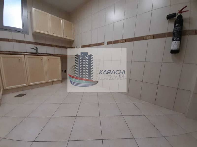 22 SPECIOUS TWO BEDROOMS APARTMENT WITH TWO FULL WASHROOMS