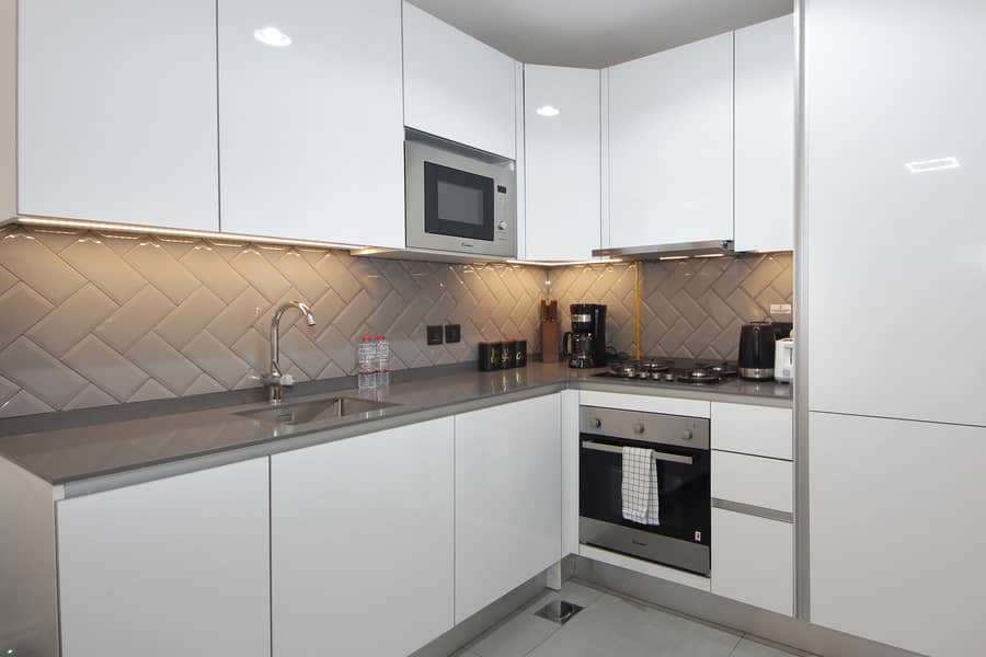10 Kitchen area