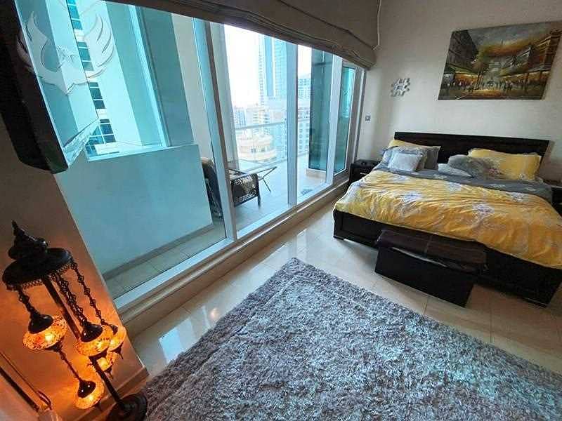 4 Marina Marina . . . Stunning 3 Bed Apartment
