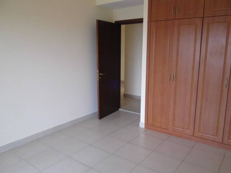 10 MARINA TWO BEDROOM APARTMENT IN VERY AFFORDABLE PRICE