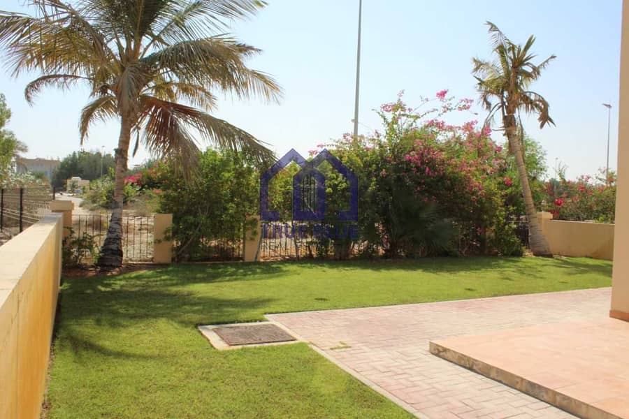 19 Stunning Spacious Golf Course View 4BR Duplex in Al Hamra Village For Sale