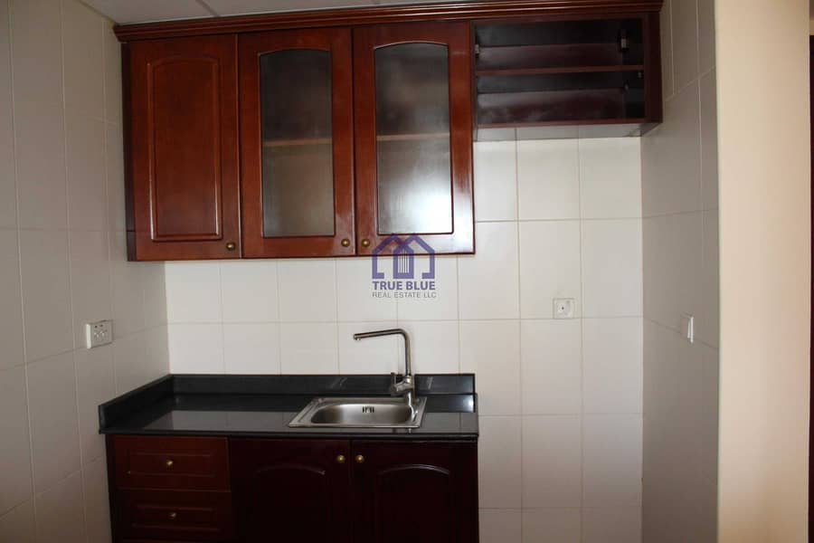8 Beautiful Sea View 1 bed|Well Maintained|High floor