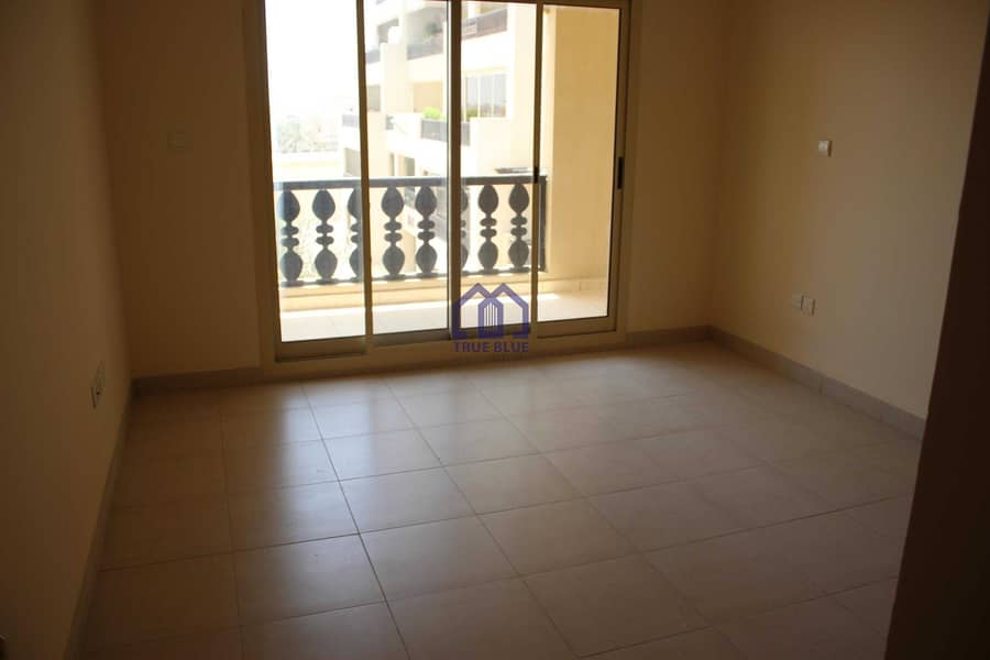 4 SPACIOUS 3 BED IN MARINA AT GOOD PRICE FOR SALE
