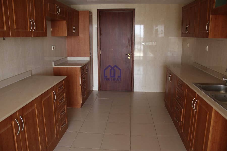 14 SPACIOUS 3 BED IN MARINA AT GOOD PRICE FOR SALE