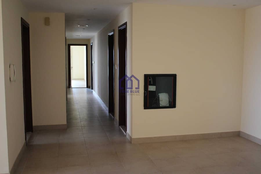 16 SPACIOUS 3 BED IN MARINA AT GOOD PRICE FOR SALE