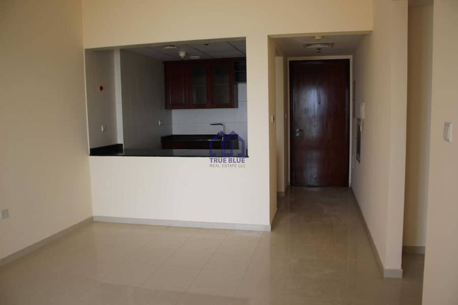 1BR Unfurnished Apartment In Royal Breeze Building