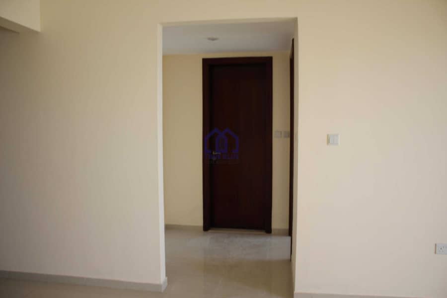 9 1BR Unfurnished Apartment In Royal Breeze Building
