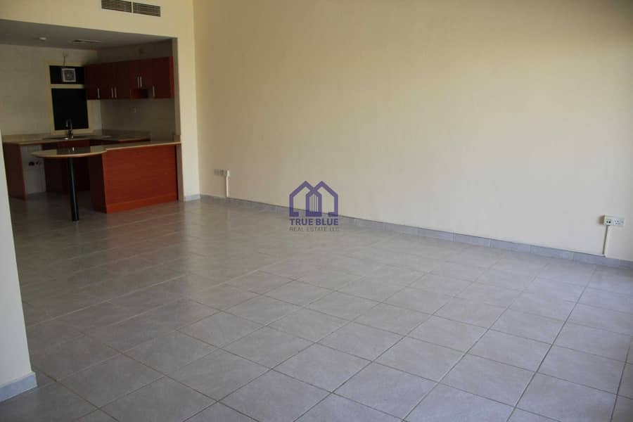14 Big Studio|Well Maintained|Near mall|Best deal|Sale