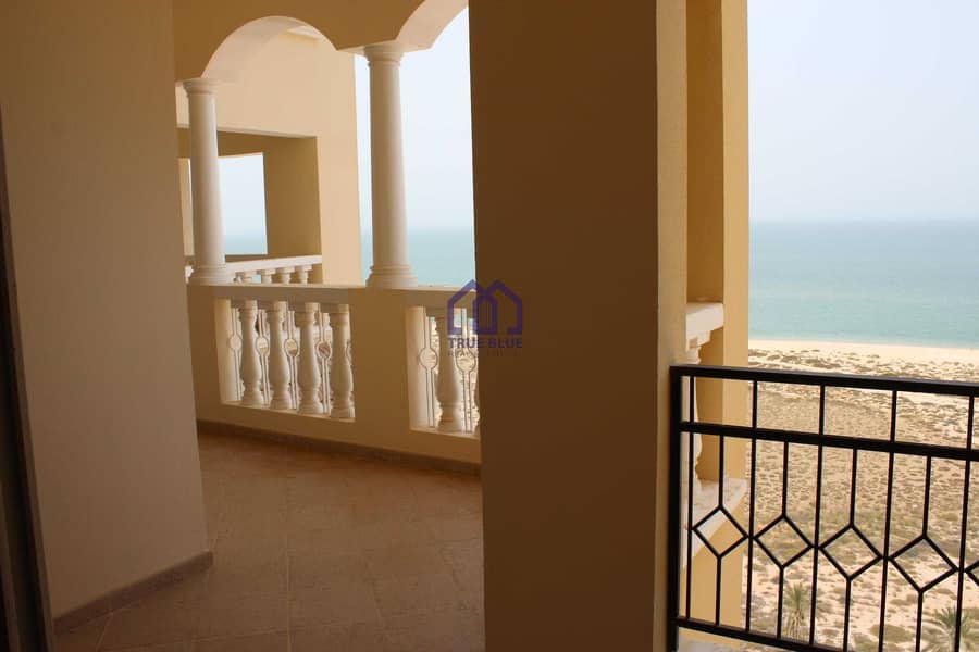 12 1BR Unfurnished Apartment In Royal Breeze Building