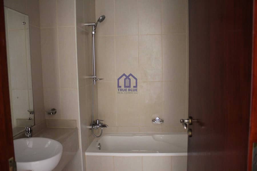 14 1BR Unfurnished Apartment In Royal Breeze Building