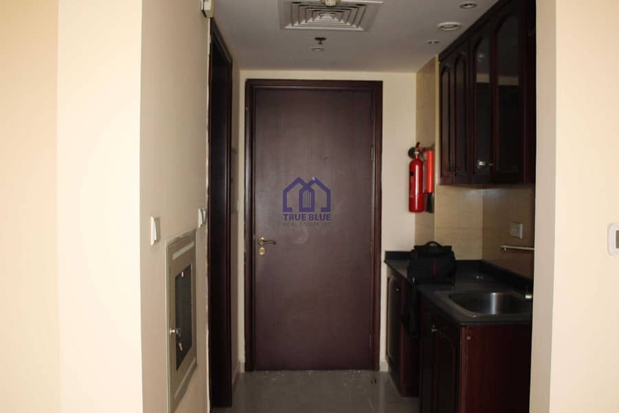 6 Unfurnished Studio Apartment In Royal Breeze Bldg For Rent