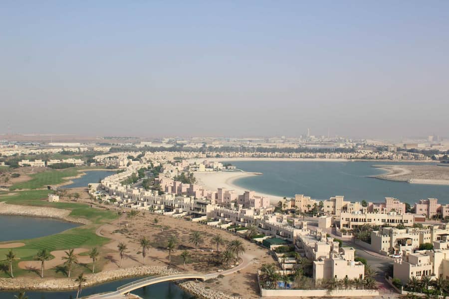 EXCLUSIVE HIGHER FLOOR STUNNING LAKE VIEW STUDIO EXCLUSIVE HIGHER FLOOR STUNNING LAKE VIEW STUDIO