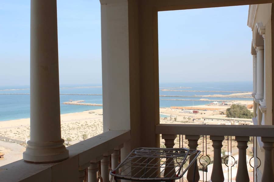 12 VACANT LARGE ONE BEDROOM WITH FULL SEA VIEW