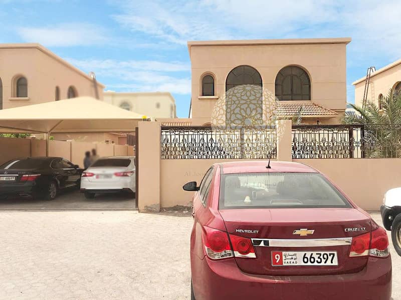 STUNNING 5 MASTER BEDROOM INDEPENDENT VILLA WITH KITCHEN OUTSIDE AND DRIVER ROOM FOR RENT IN KHALIFA A